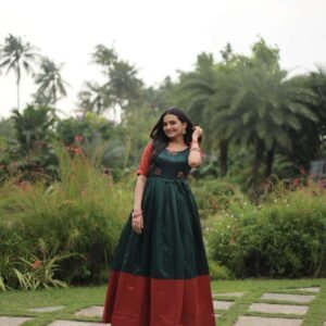 Green Banarasi Jacquard Silk Gown ? Elegant Free-Size Designer Party & Wedding Wear